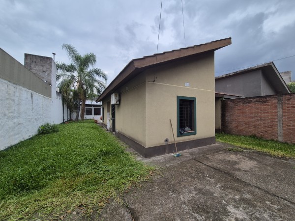 Casa 3d con pileta y quincho Barrio Ampliación América Paraguay 3.812