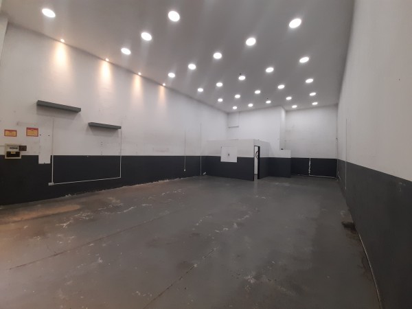 Local Comercial de 150 m2 en Avenida Kirchner al 2.300