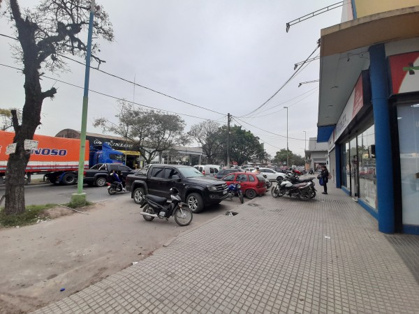 Local Comercial de 150 m2 en Avenida Kirchner al 2.300
