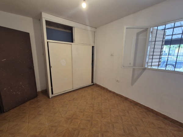 Casa de tres dormitorios en Barrio 188 Viviendas en Villa Carmela