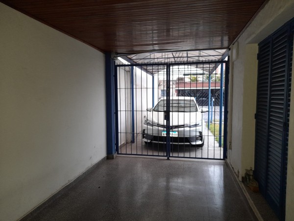 Casa tres dormitorios en calle General Paz al 2.300 apta credito hipotecario