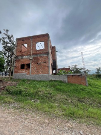 Casa en obra de 3d suite en Barri Cerrado La Comarca en Las Talitas