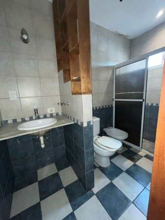 Casa de 4 dormitorios zona Parque Guillermina en Pasaje Gianelli 3.900