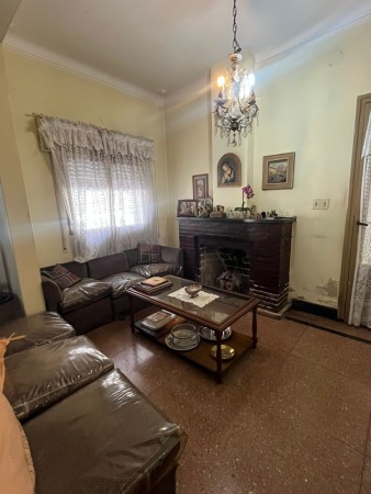 Casa en alquiler en Santa Fe 789 entre Junin y Maipu Barrio Norte