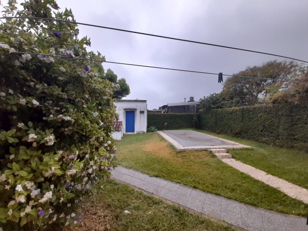 Casa tres dormitorios en calle General Paz al 2.300 apta credito hipotecario