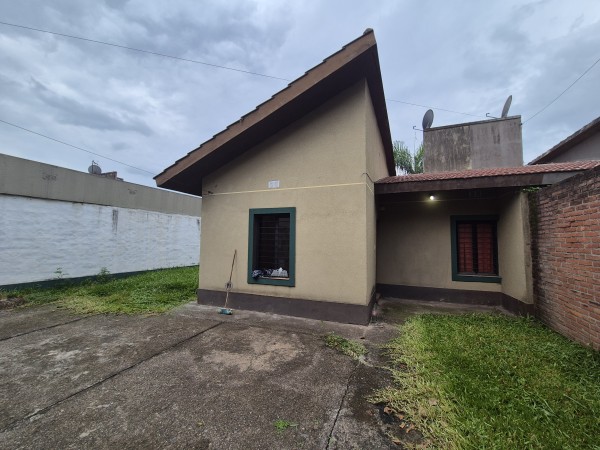 Casa 3d con pileta y quincho Barrio Ampliación América Paraguay 3.812