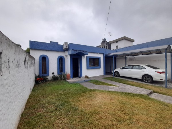 Casa tres dormitorios en calle General Paz al 2.300 apta credito hipotecario