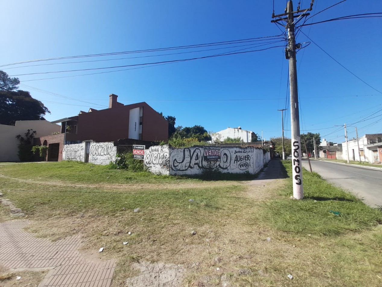 TERRENO ESQUINA EN AV. LIBANO Y VENEZUELA DE 330 M2