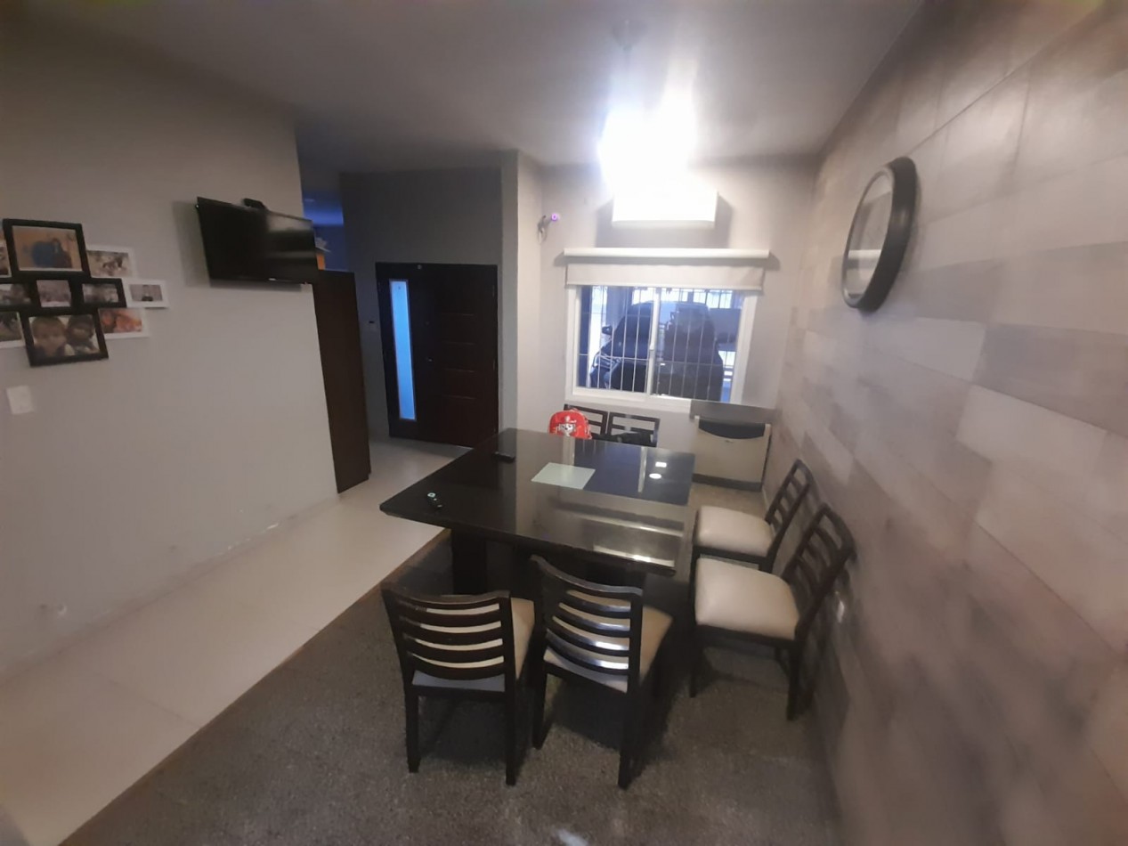 CASA DE 4 DORMITORIOS CON PILETA EN CRISOSTOMO 2700 APTA CREDITO