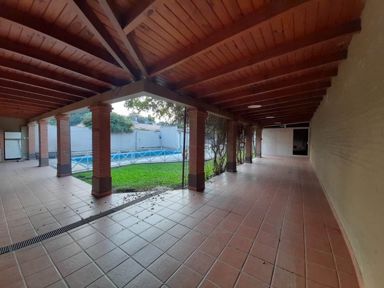 DUPLEX EN YERBA BUENA CON PILETA DE 4D EN CALLE PERU AL 1400