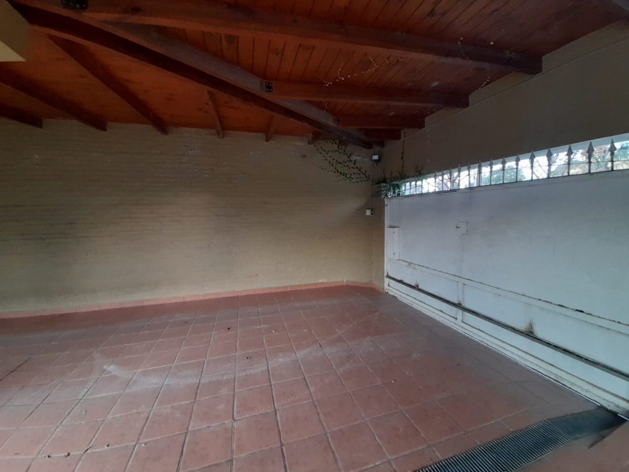 DUPLEX EN YERBA BUENA CON PILETA DE 4D EN CALLE PERU AL 1400