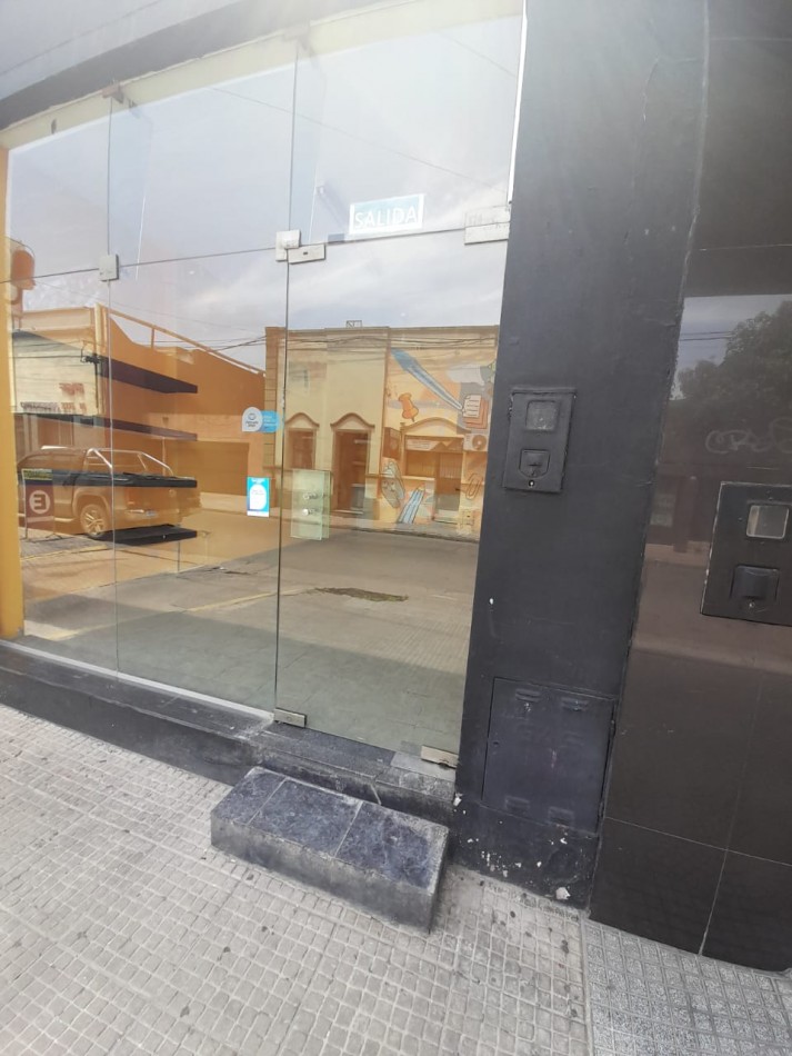 LOCAL COMERCIAL AYACUCHO 270