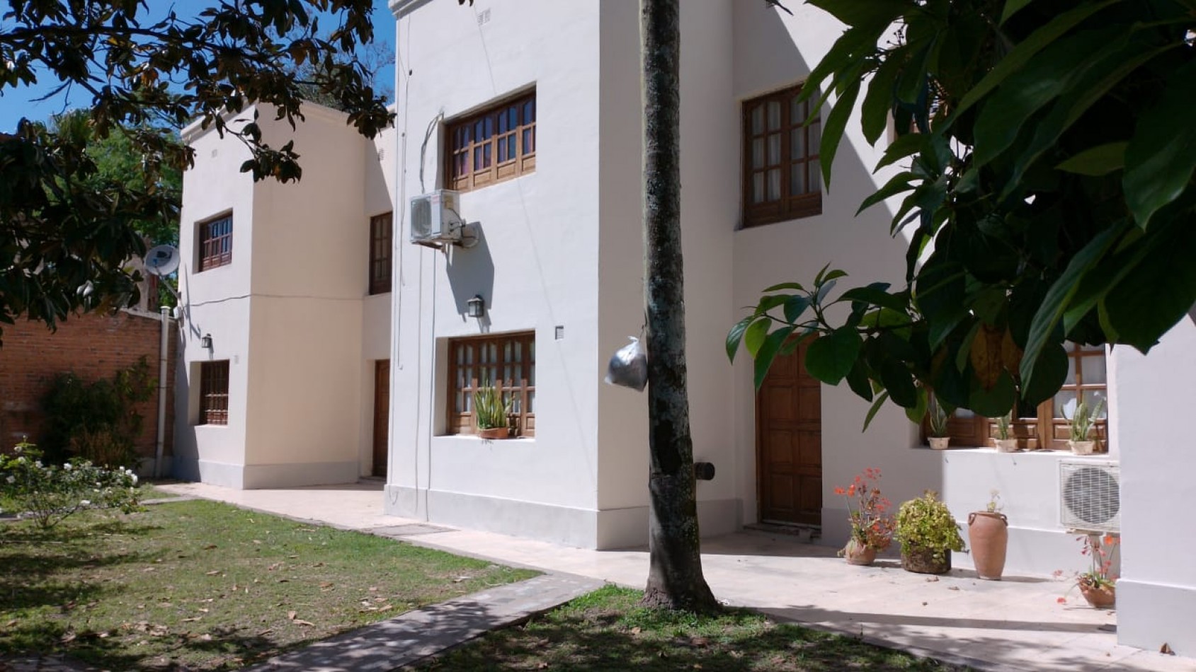 DUPLEX 4D EN YERBA BUENA ALTURA SOLANO VERA Y MENDOZA INGRESO AL GLOF CLUB YERBA BUENA