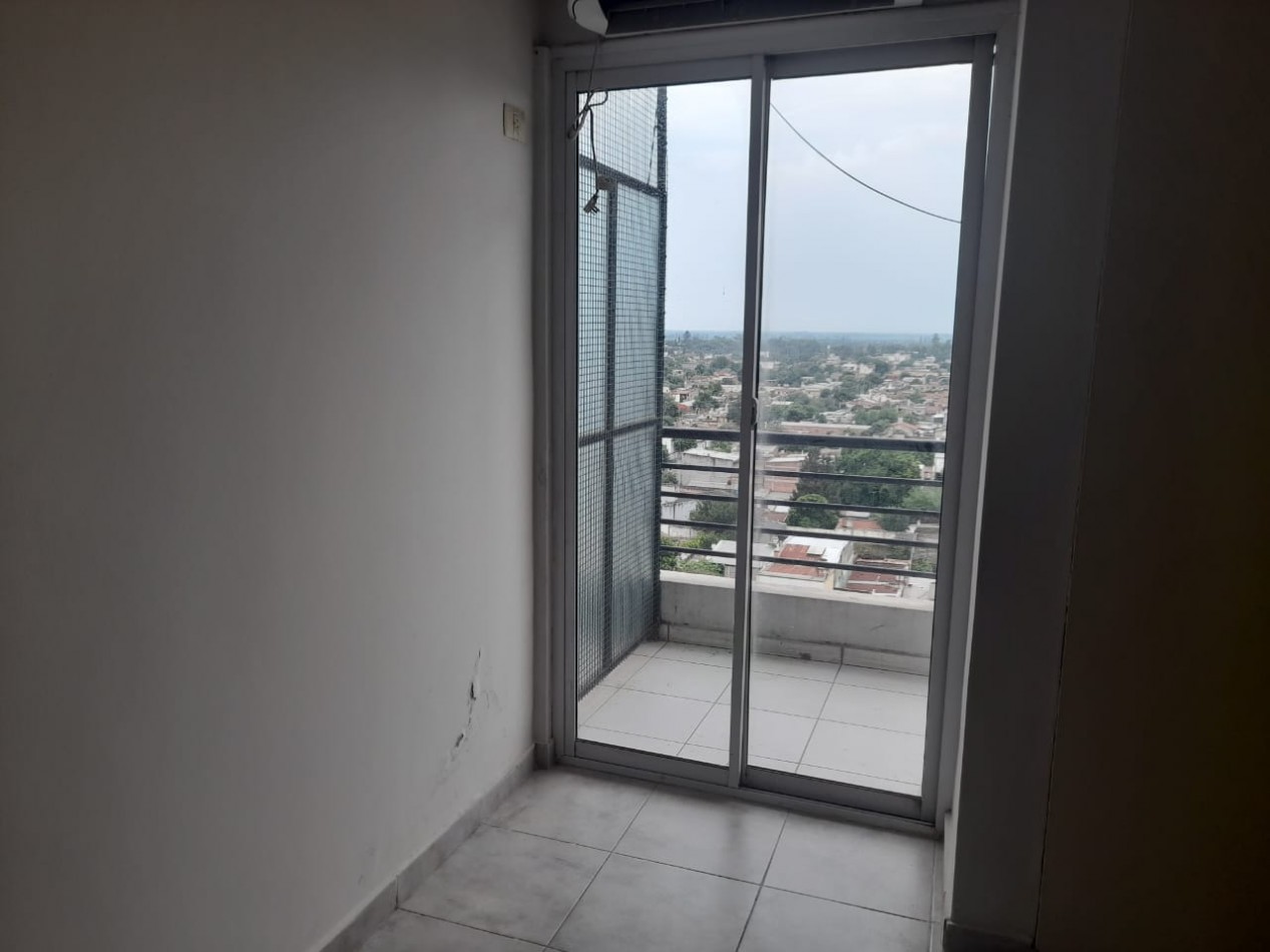 MONOAMBIENTE CON AA Y HELADERA EN AVENIDA MATE DE LUNA 2.250