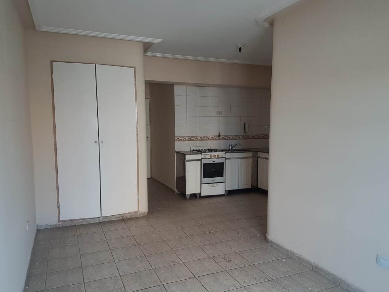 MONOAMBIENTE EN SAN LORENZO Y ALBERDI