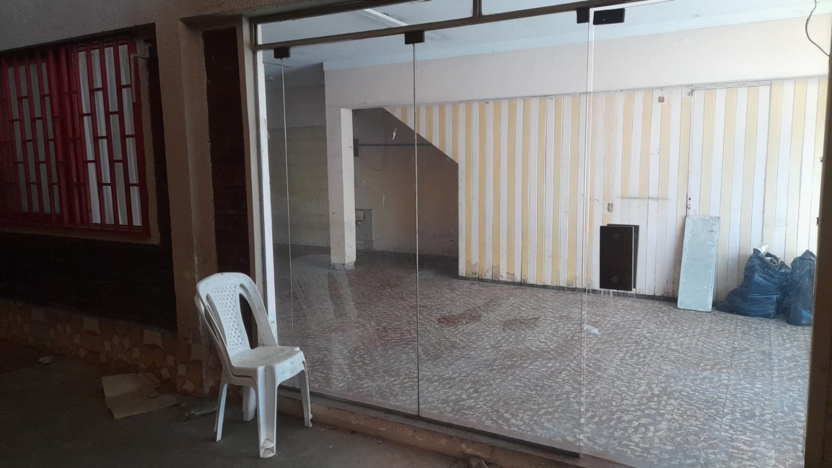 LOCAL COMERCIAL EN CORDOBA AL 1300