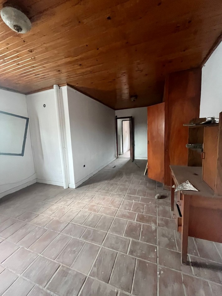 CASA 3D BARRIO 17 DE AGOSTO ALTURA AVENIDA COLON AL 1800