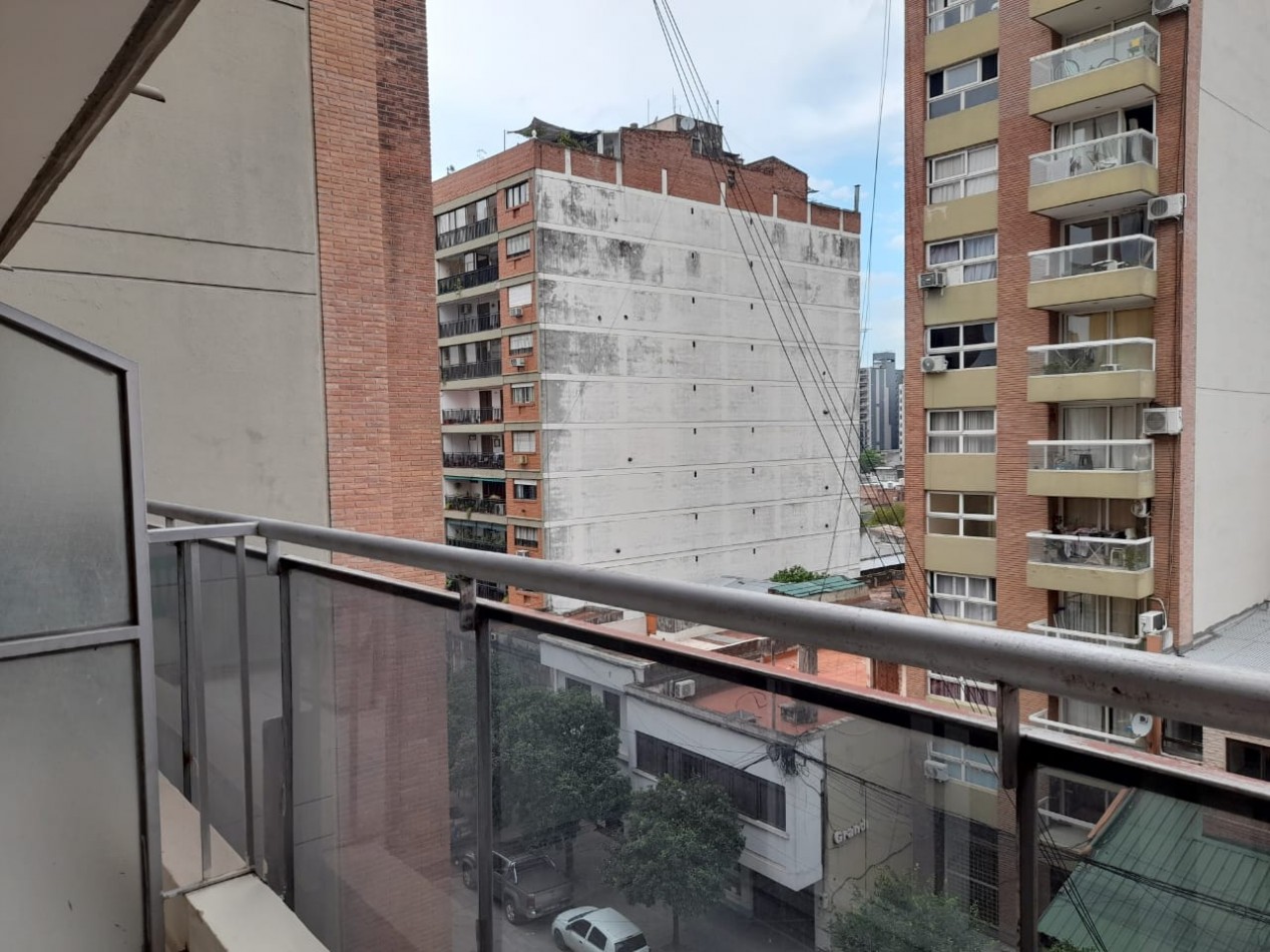 MONOAMBIENTE CON BALCON EN BARRIO NORTE, MONTEAGUDO 512 ENTRE SANTIAGO Y CORRIENTES