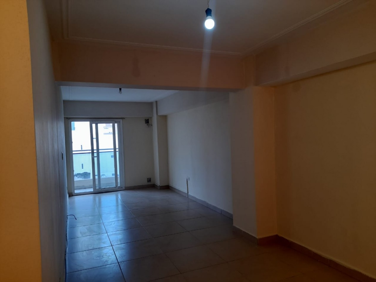 MONOAMBIENTE CON BALCON EN BARRIO NORTE, MONTEAGUDO 512 ENTRE SANTIAGO Y CORRIENTES