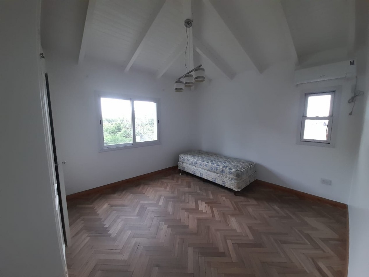 CASA EN COUNTRY DEL GOLF VIEJO YERBA BUENA DE 4 D CON PILETA