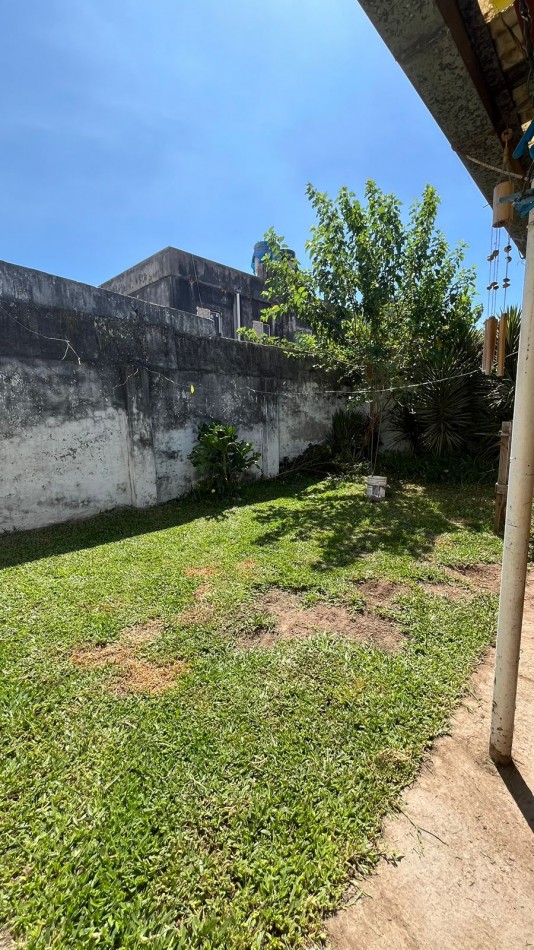 CASA CON LOCAL COMERCIAL EN BARRIO INDEPENDENCIA