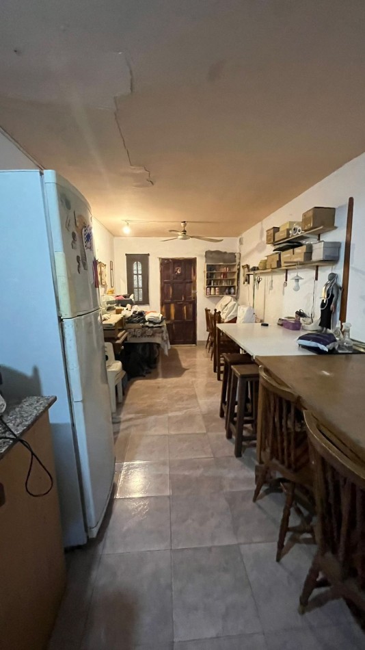 CASA CON LOCAL COMERCIAL EN BARRIO INDEPENDENCIA