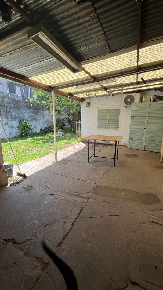 CASA CON LOCAL COMERCIAL EN BARRIO INDEPENDENCIA