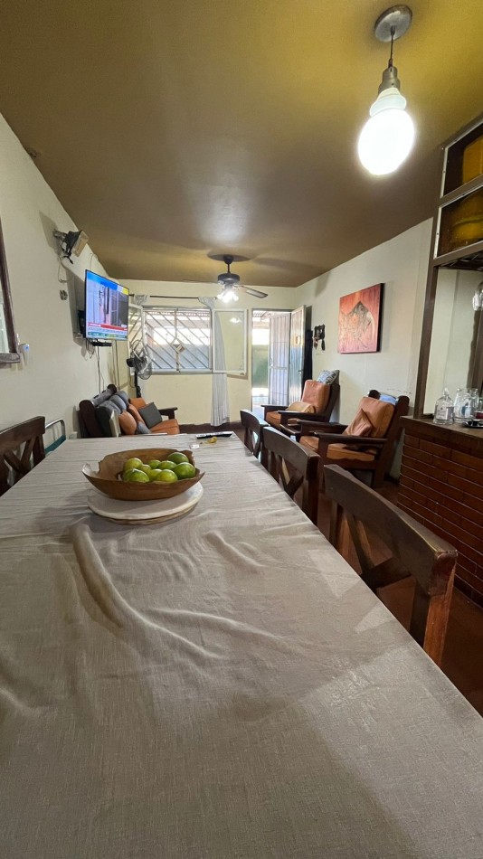CASA CON LOCAL COMERCIAL EN BARRIO INDEPENDENCIA