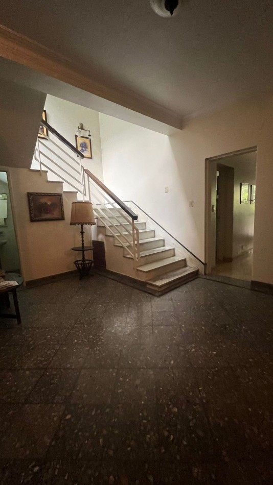 IMPORTANTE CASA 4D VIRGEN DE LA MERCED 700, 780m2