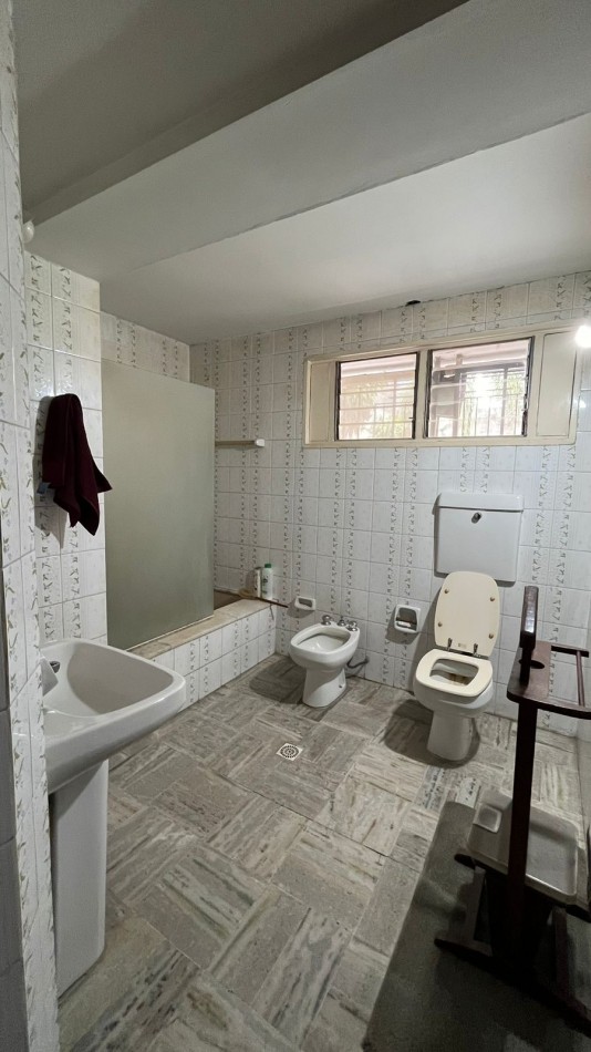IMPORTANTE CASA 4D VIRGEN DE LA MERCED 700, 780m2