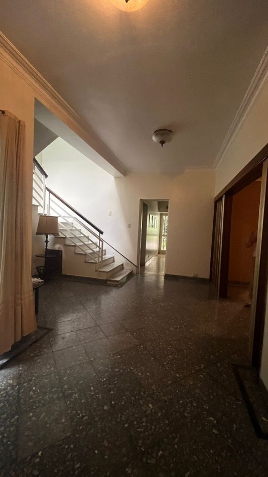 IMPORTANTE CASA 4D VIRGEN DE LA MERCED 700, 780m2