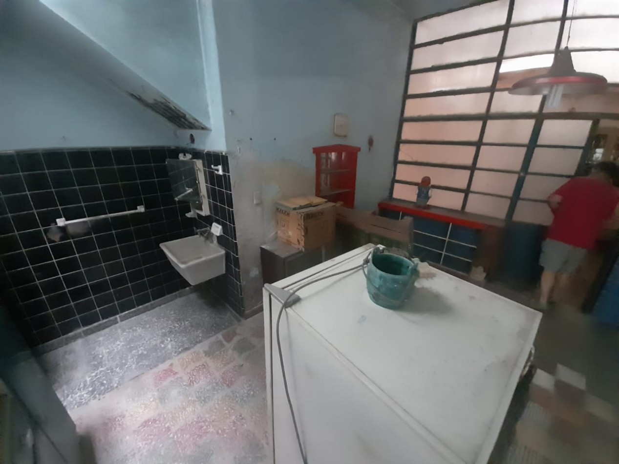 CASA A METROS DEL PARQUE AVELLANEDA EN MENDOZA 1573