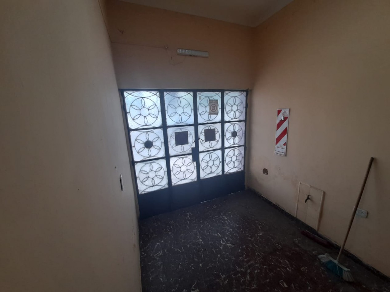 CASA A METROS DEL PARQUE AVELLANEDA EN MENDOZA 1573