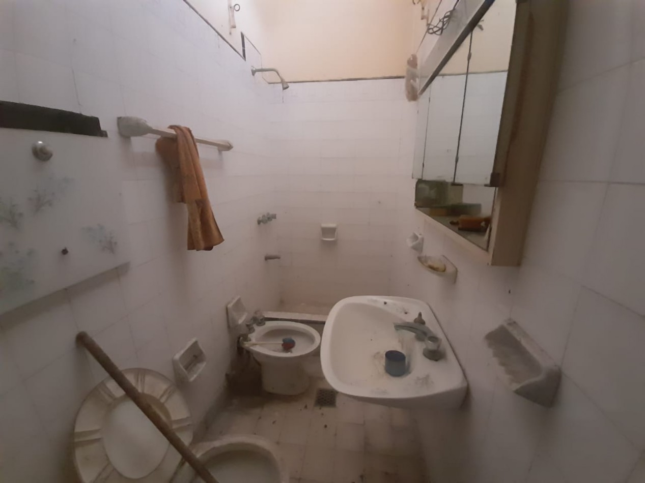CASA A METROS DEL PARQUE AVELLANEDA EN MENDOZA 1573