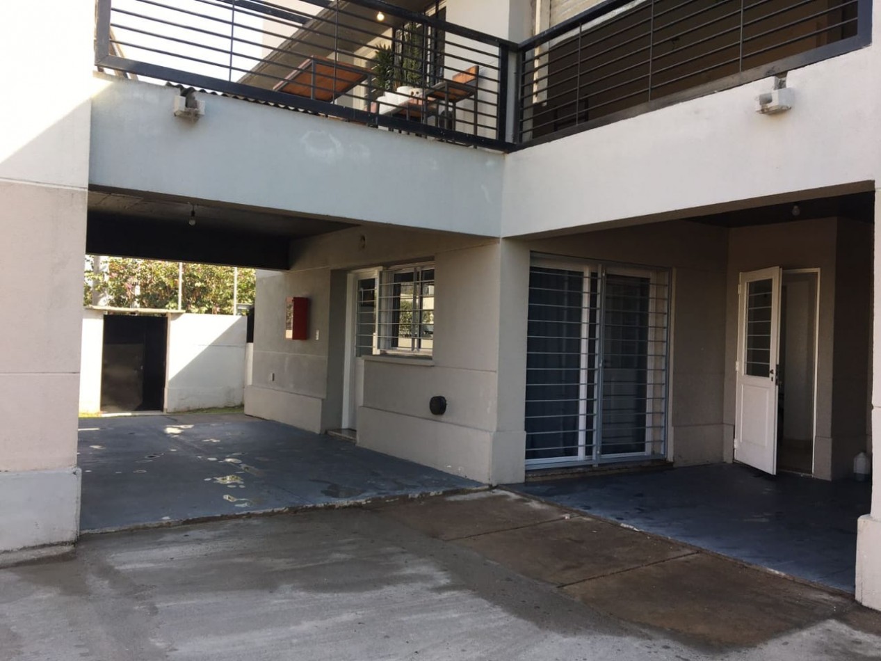 CASA EN YERBA BUENA DE DOS DORMITORIOS EN BARRIO PROCREAR