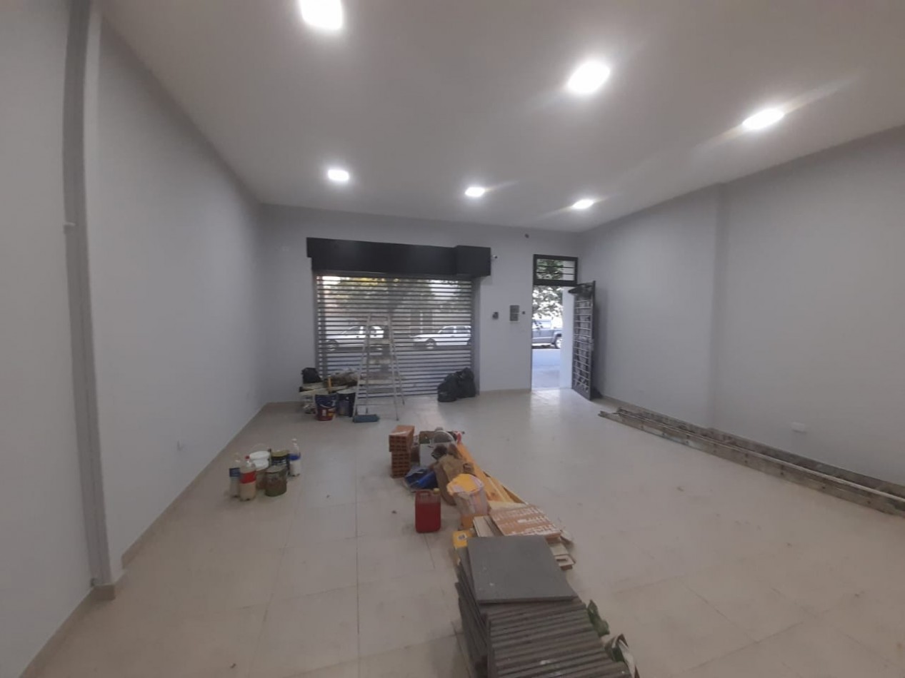 LOCAL COMERCIAL A ESTRENAR EN LA RIOJA AL 600 BARRIO SUR