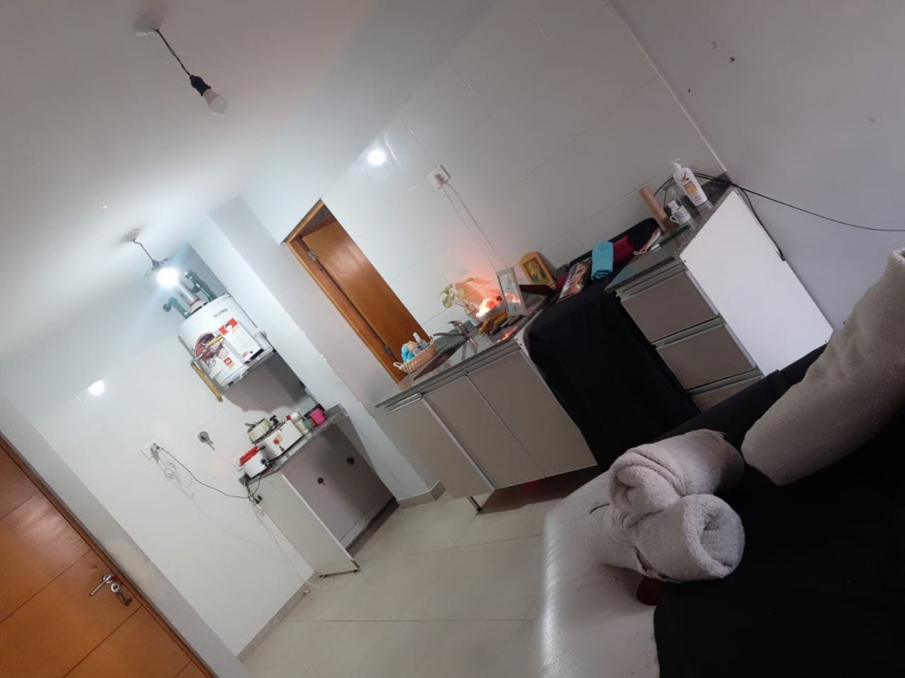 MONOAMBIENTE AMPLIO Y LUMINOSO AVENIDA ALEM 555 PISO 5 BALCON A LA CALLE