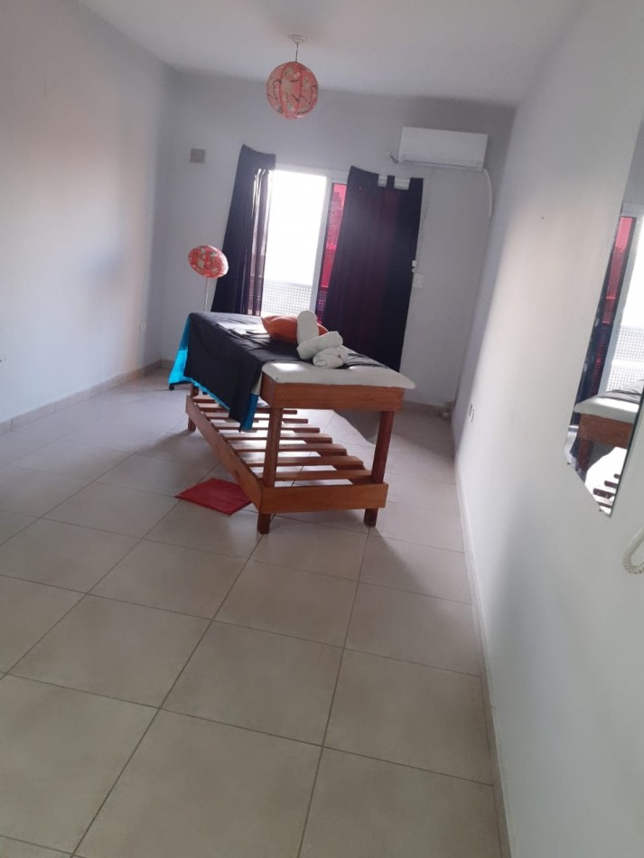 MONOAMBIENTE AMPLIO Y LUMINOSO AVENIDA ALEM 555 PISO 5 BALCON A LA CALLE