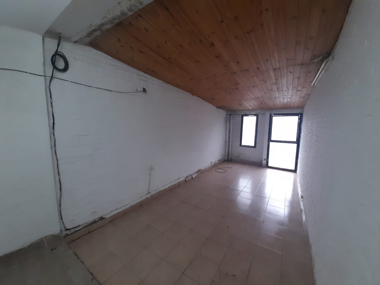 CASA ESQUINA EN YERBA BUENA ZONA PARQUE UNIVERSITARIO JUJUY Y DARWIN