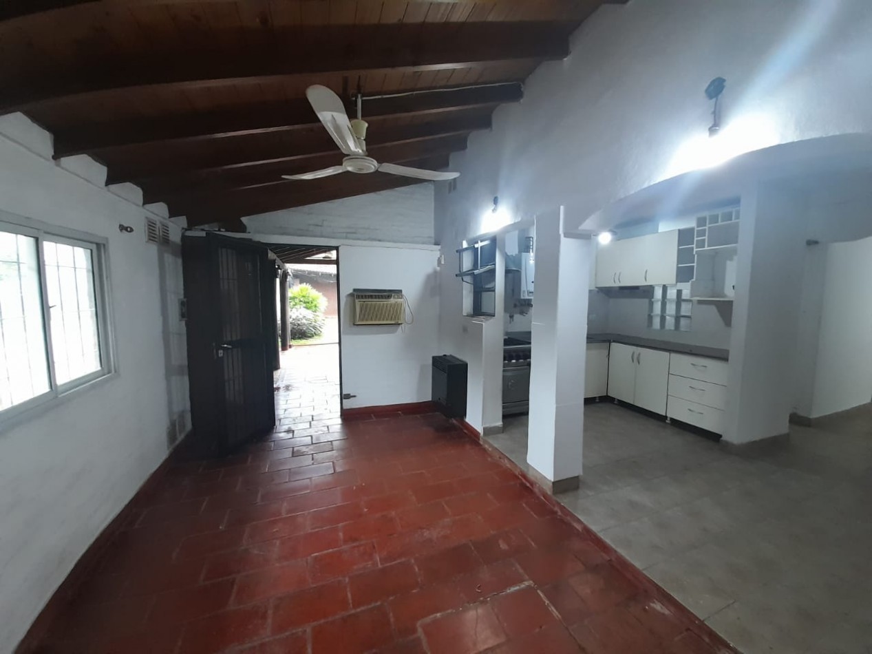 CASA ESQUINA EN YERBA BUENA ZONA PARQUE UNIVERSITARIO JUJUY Y DARWIN