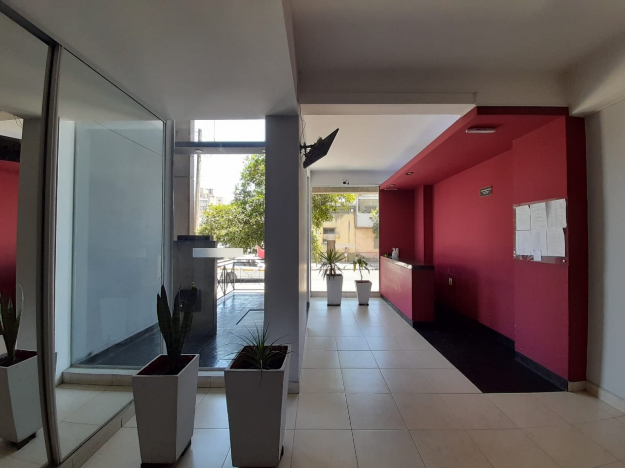 DEPARTAMENTO 1D AMOBLADO CON COCHERA EN BARRIO SUR RONDEAU Y LA RIOJA