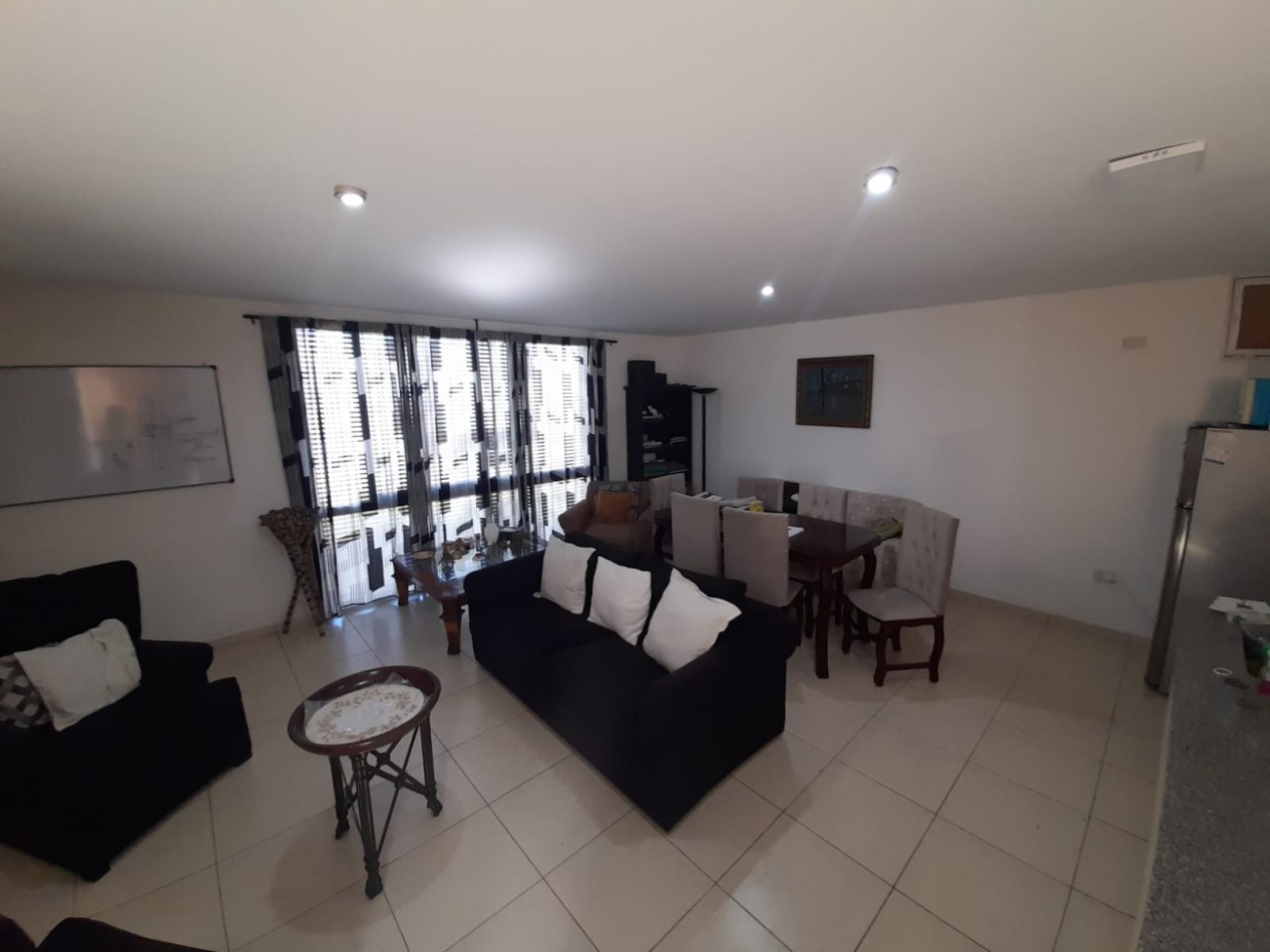 DUPLEX 2D CON COCHERA, COMPLEJO CERRADO HOLMBERG 1800