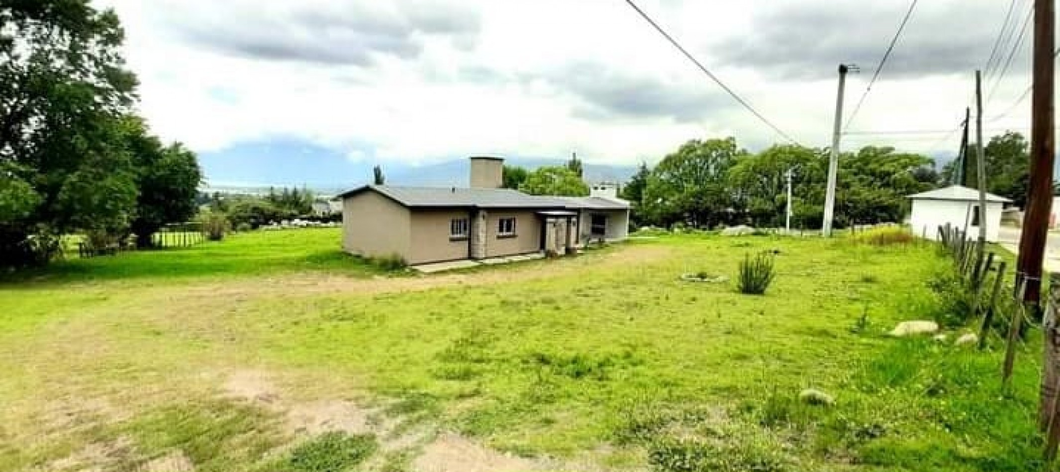 CASA TAFI DEL VALLE EN LOS CUARTOS CON VISTA AL LAGO