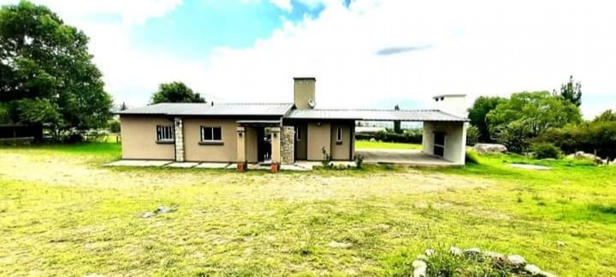 CASA TAFI DEL VALLE EN LOS CUARTOS CON VISTA AL LAGO