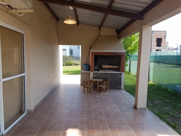 CASA 3D EN COUNTRY LOMA LINDA EN TAFI VIEJO