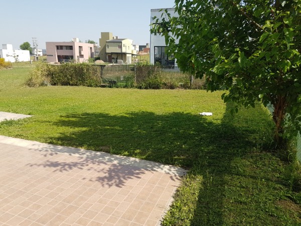 CASA 3D EN COUNTRY LOMA LINDA EN TAFI VIEJO