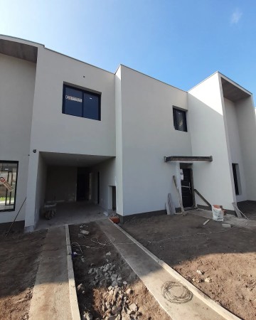 Duplex 3d pileta a estrenar Yerba Buena zona Colegio Los Cerros
