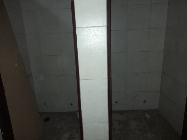 Local comercial tres plantas en Avenida Mitre 755