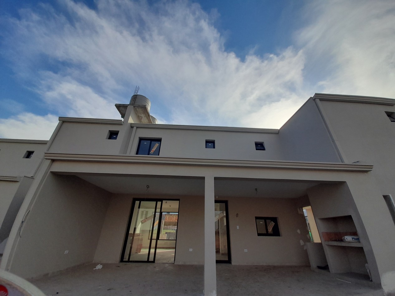 Duplex 3d pileta a estrenar Yerba Buena zona Colegio Los Cerros
