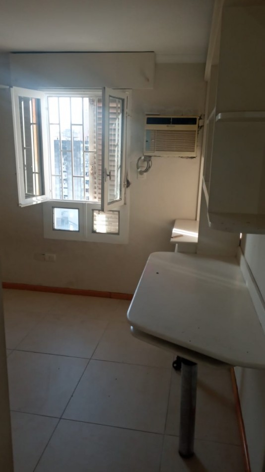 Departamento de tres dormitorios con cochera en Cordoba 450 apto credito hipotecario OPORTUNIDAD